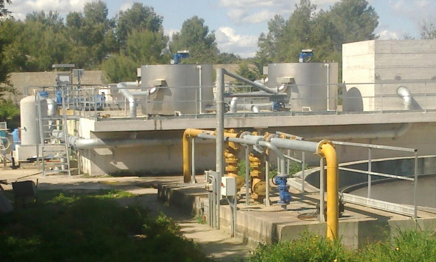 come dovrebbero essere trattate le acque reflue industriali